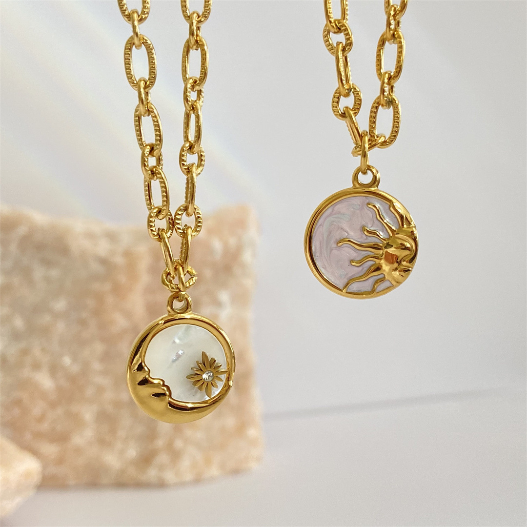 Pearl Disc Necklace – Sun & Moon