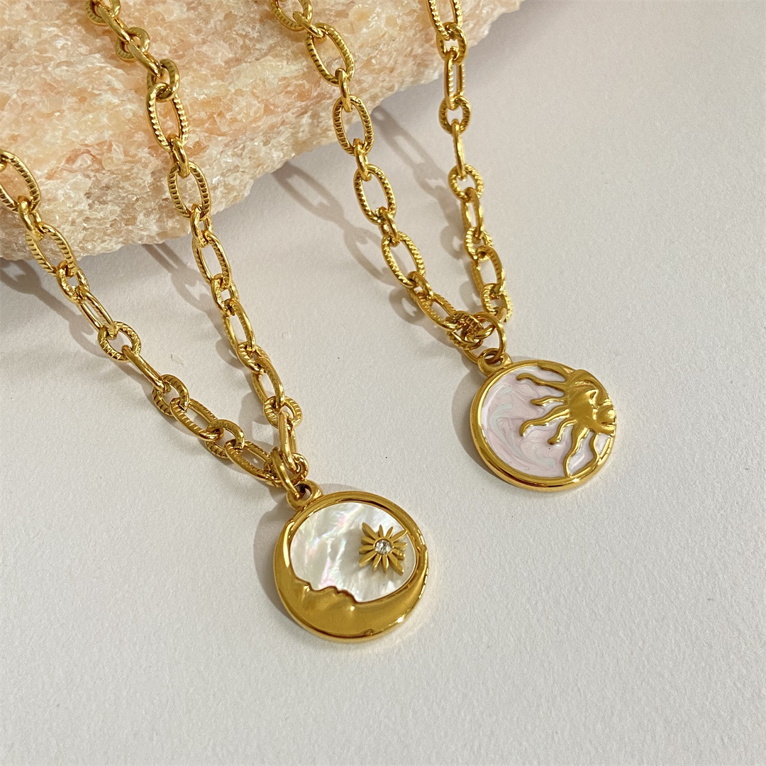 Pearl Disc Necklace – Sun & Moon